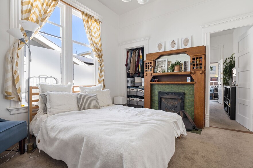 More Photos Of 102 Hamilton Pl, Oakland Multifamily For Sale