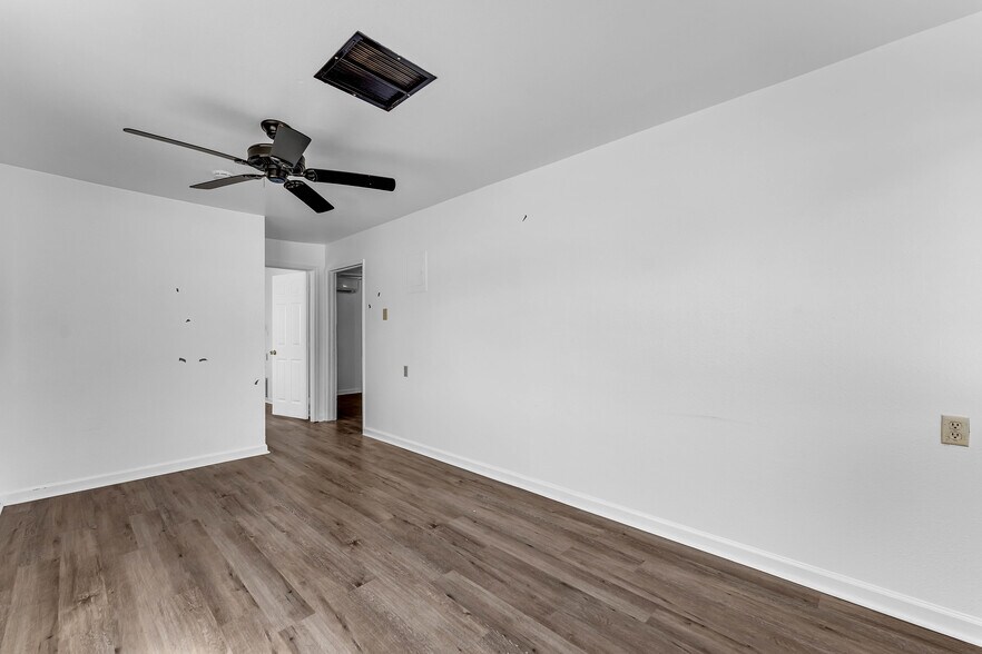 More Photos Of 12149 State Highway 99W, Red Bluff Self Storage For Sale