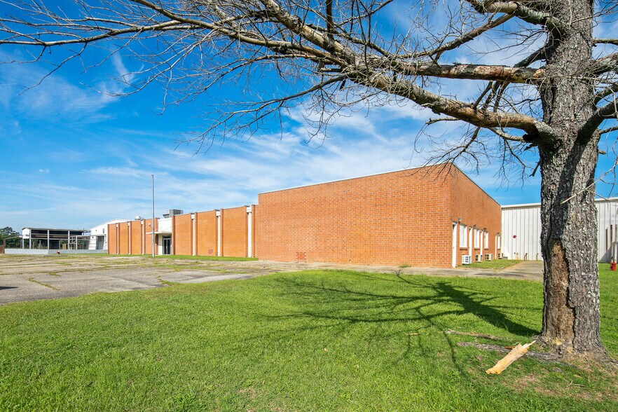 More Photos Of 18631 NC Highway 71, Lumber Bridge Industrial For Sale