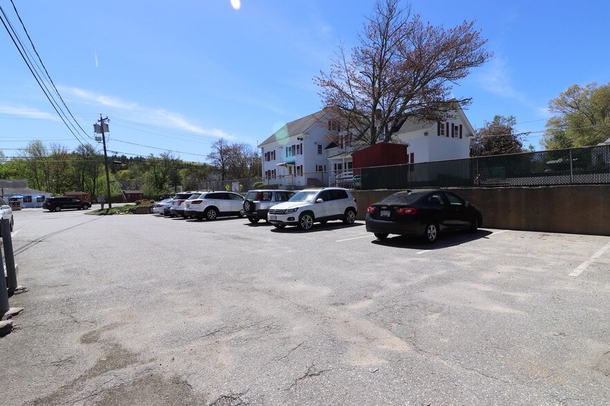 More Photos Of 465 Nashua Rd, Dracut Medical For Sale