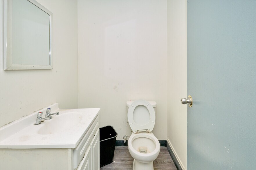 More Photos Of 369 E 149th St, Bronx Office For Lease