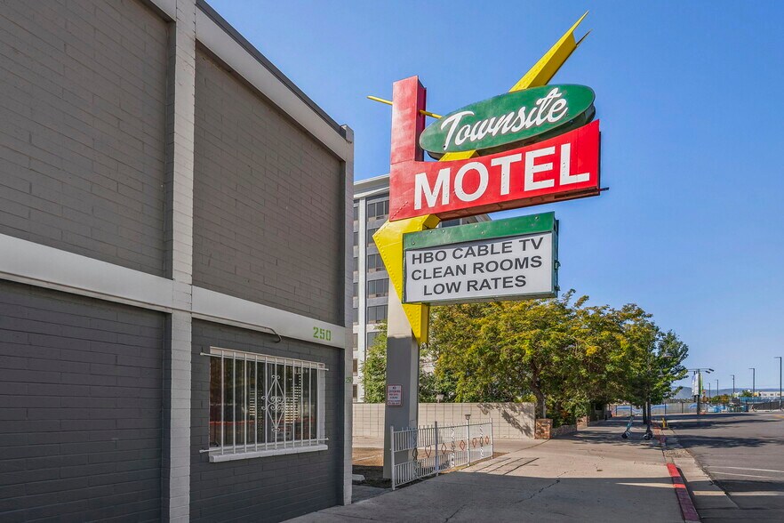 More Photos Of 250 W Commercial Row, Reno Hotel For Sale