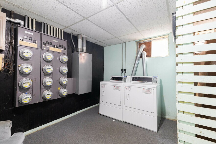 More Photos Of 3651 Balfour Ct, Flint Multifamily For Sale