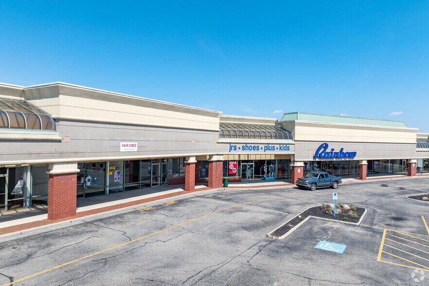 More Photos Of 3530 Soldano Blvd, Columbus General Retail For Lease