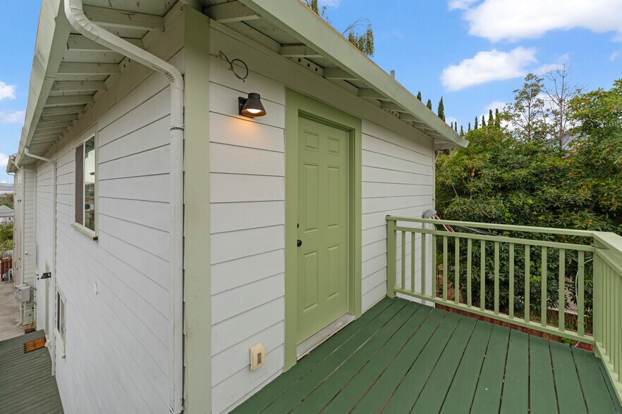 More Photos Of 940 York St, Vallejo Apartments For Sale