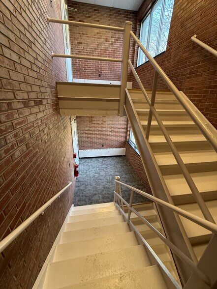 More Photos Of 76 Summer St, Fitchburg Office For Sale