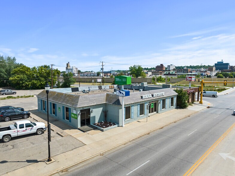 More Photos Of 408 N Broadway, Minot Office For Sale