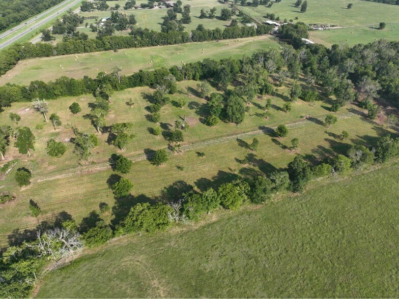 More Photos Of 7751 Highway 1, Boyce Light Manufacturing For Sale