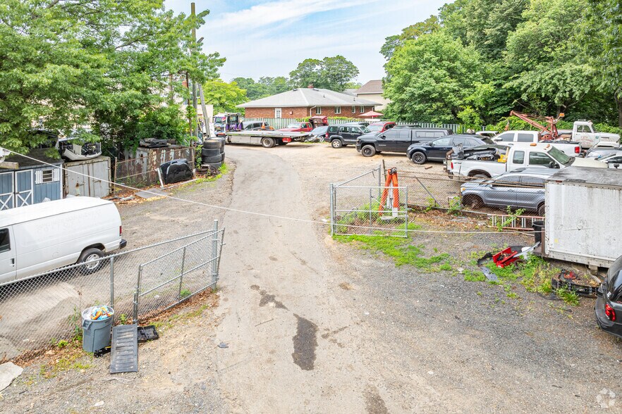 More Photos Of 2070-2078 State Route 35, South Amboy, NJ 08879, South Amboy Auto Repair For Sale