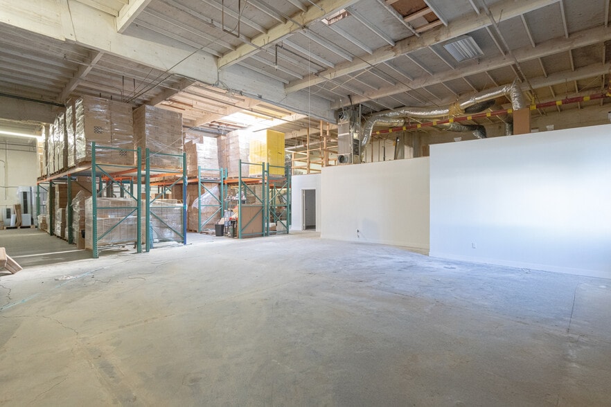 More Photos Of 7200-7240 Adams St & Texaco Ave, Paramount Warehouse For Sale