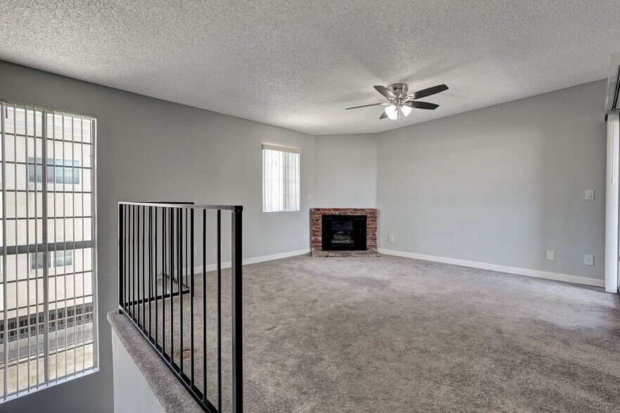 More Photos Of 18547 Saticoy St, Reseda Apartments For Sale