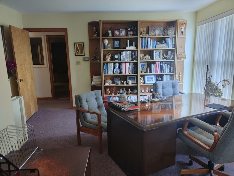 More Photos Of 1765 Centre St, West Roxbury Medical For Sale