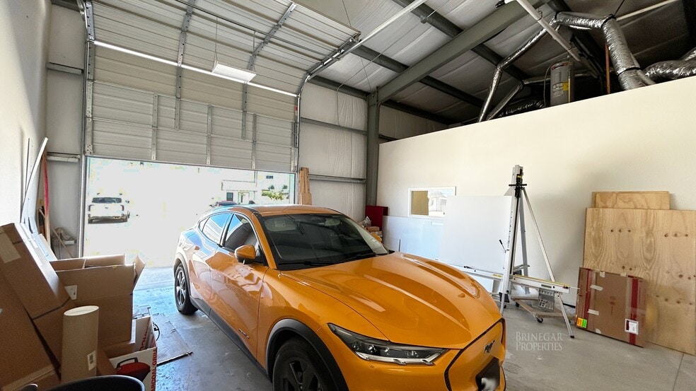 More Photos Of 20700 Frankie Ln, Pflugerville Warehouse For Lease