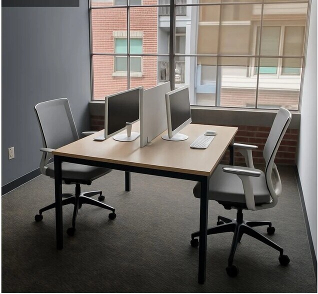 More Photos Of 1307 W Morehead St, Charlotte Office For Lease