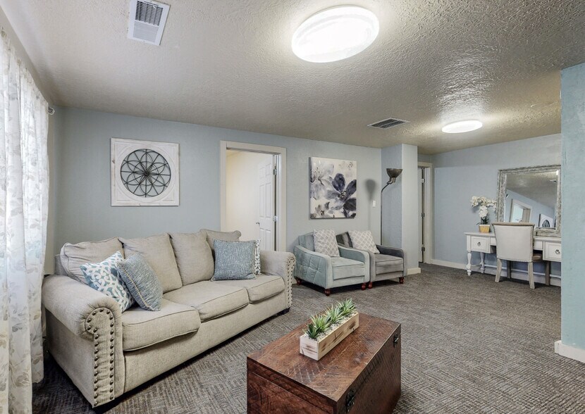 More Photos Of 5717 Edith Btm NW, Albuquerque Office For Sale