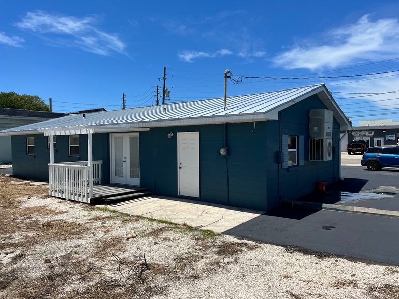 More Photos Of 4810 110th Ave, Pinellas Park Warehouse For Sale