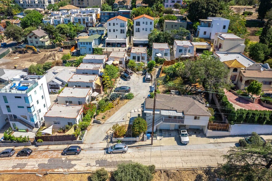 More Photos Of 1303 Lilac Terrace, Los Angeles Apartments For Sale