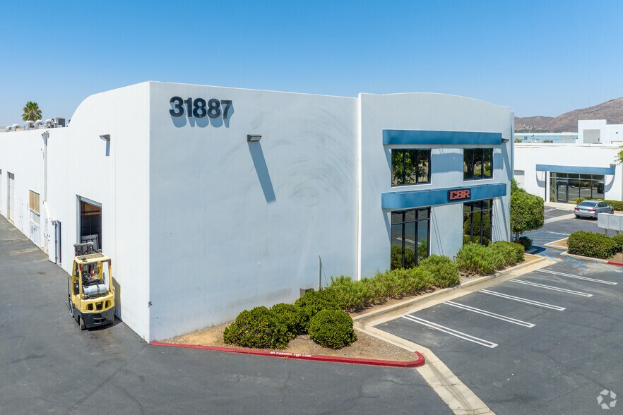 More Photos Of 31887 Corydon Rd, Lake Elsinore Warehouse For Lease