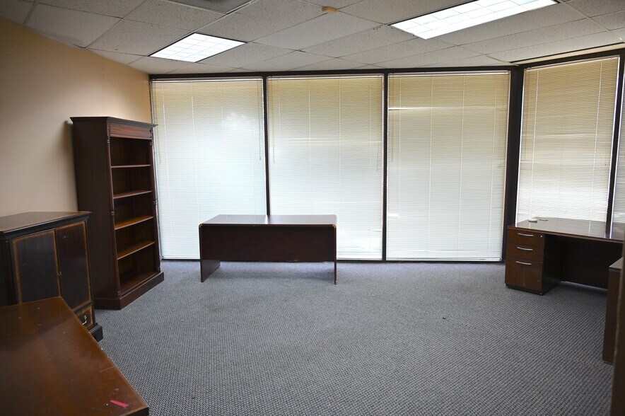 More Photos Of 14423 Cornerstone Village Dr, Houston Medical For Sale