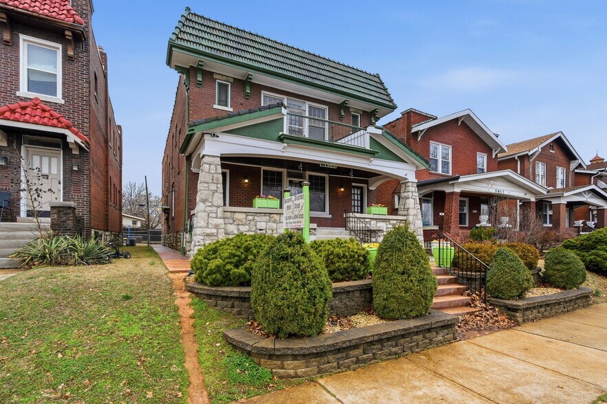 More Photos Of 5921 S Kingshighway Blvd, Saint Louis Multifamily For Sale