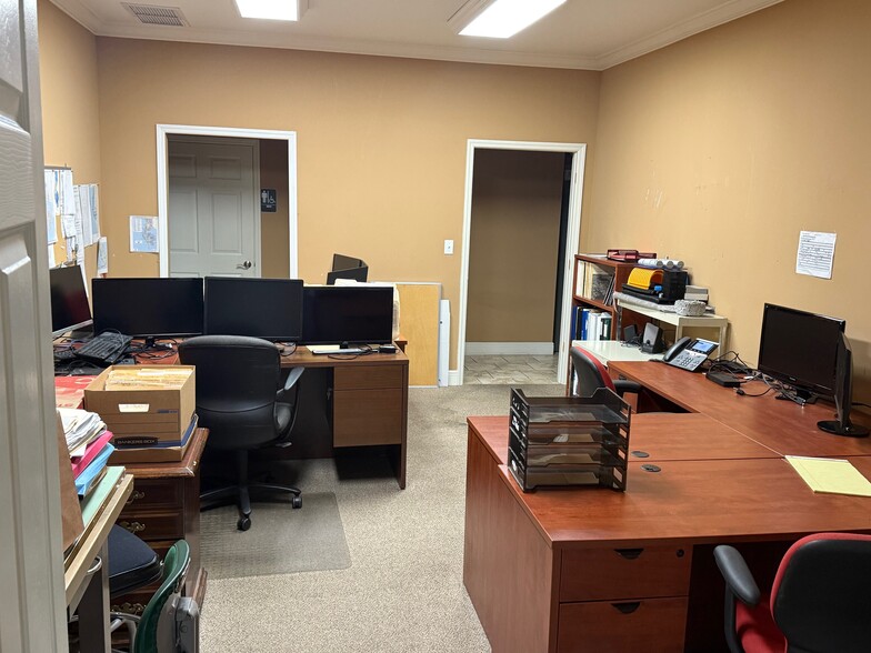 More Photos Of 565 S Hercules Ave, Clearwater Office For Sale