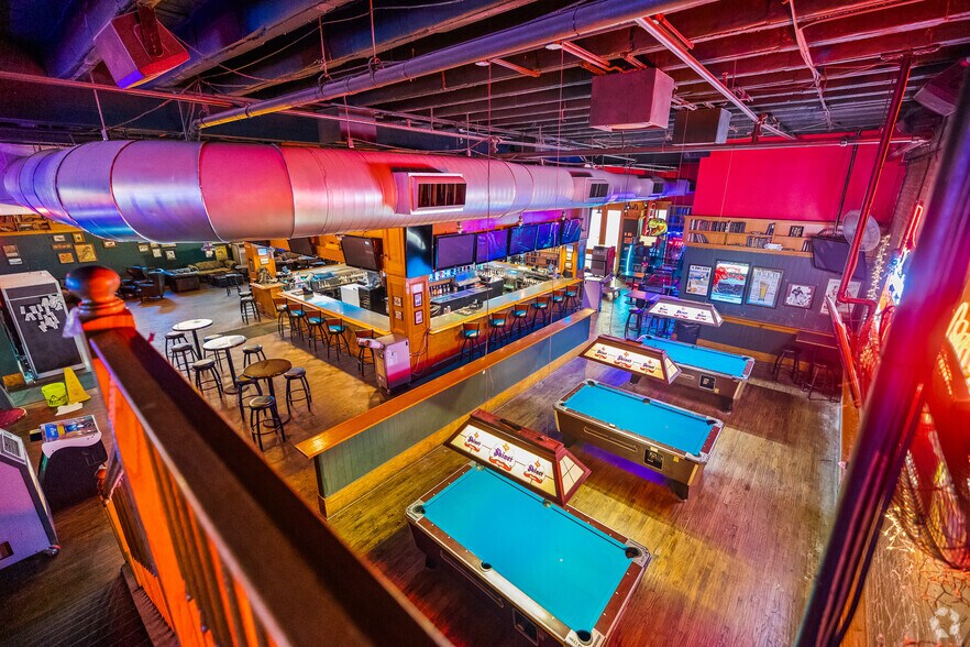 More Photos Of 611 Houston St, Fort Worth Bar For Sale