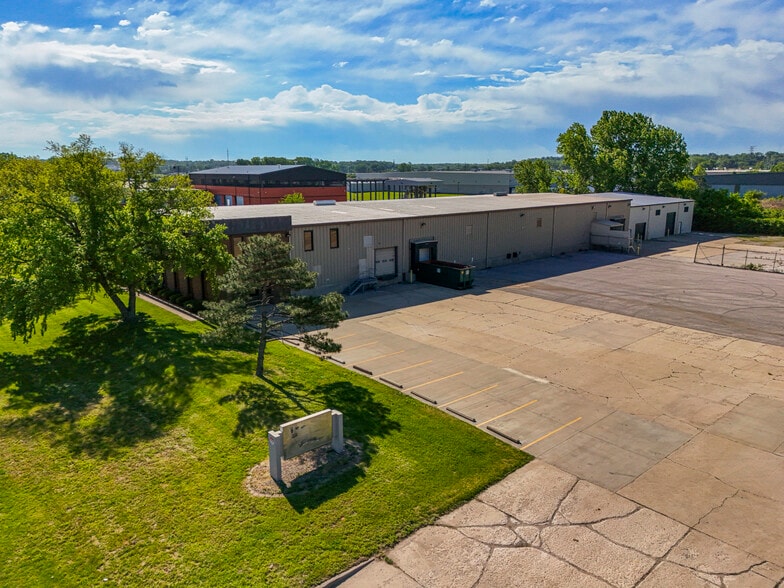 Primary Photo Of 7501 E Front St, Kansas City Warehouse For Sale