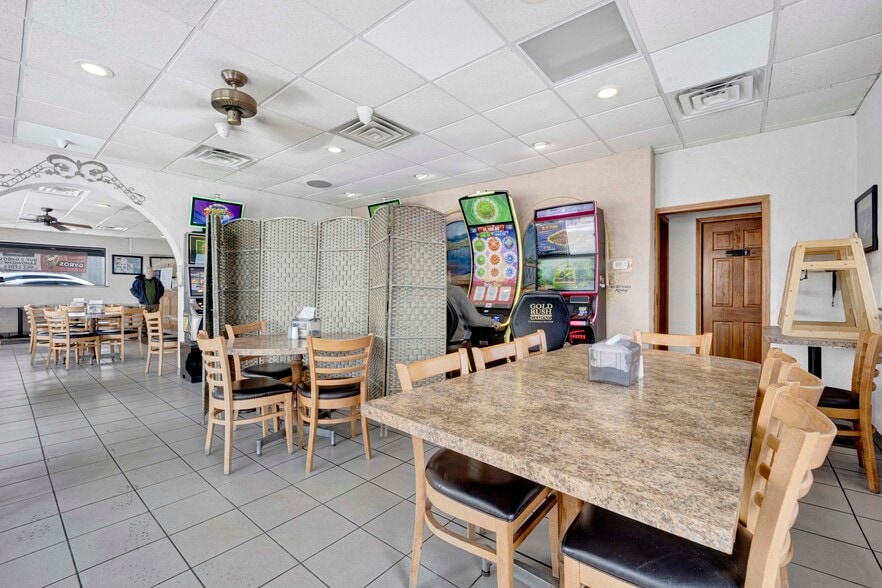 More Photos Of 750 N Addison Rd, Villa Park Restaurant For Sale