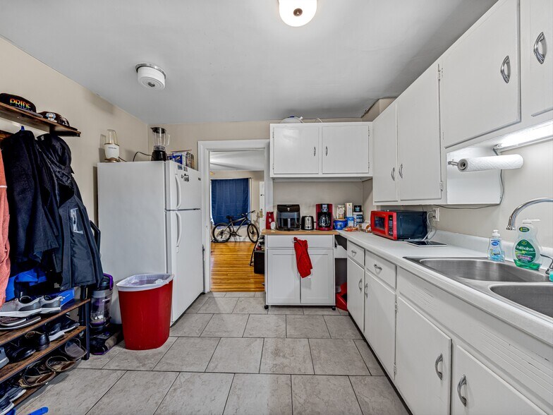 More Photos Of 1029 Patton St, Hendersonville Apartments For Sale
