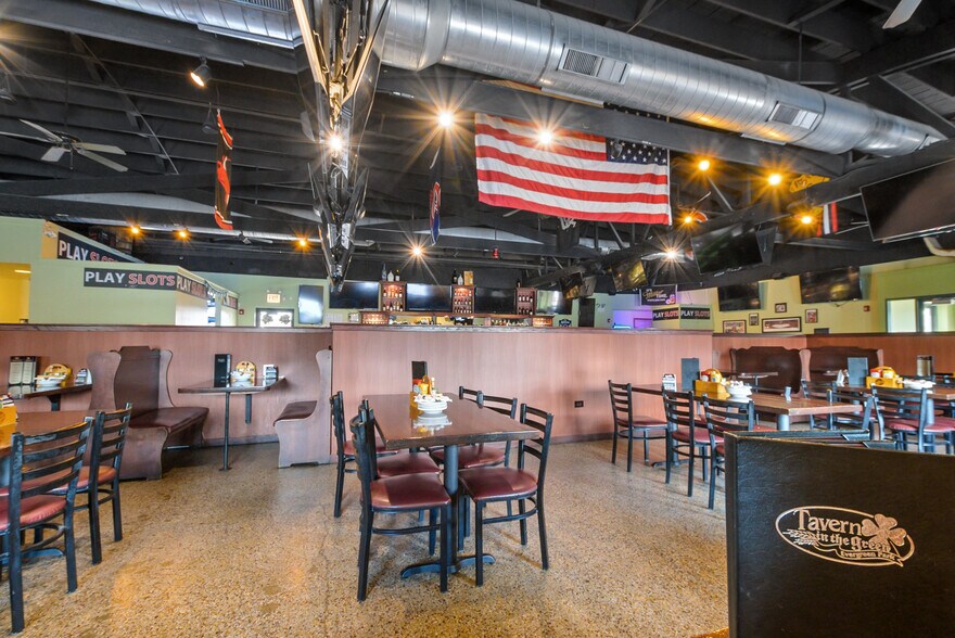 More Photos Of 3422 W 95th St, Evergreen Park Restaurant For Sale