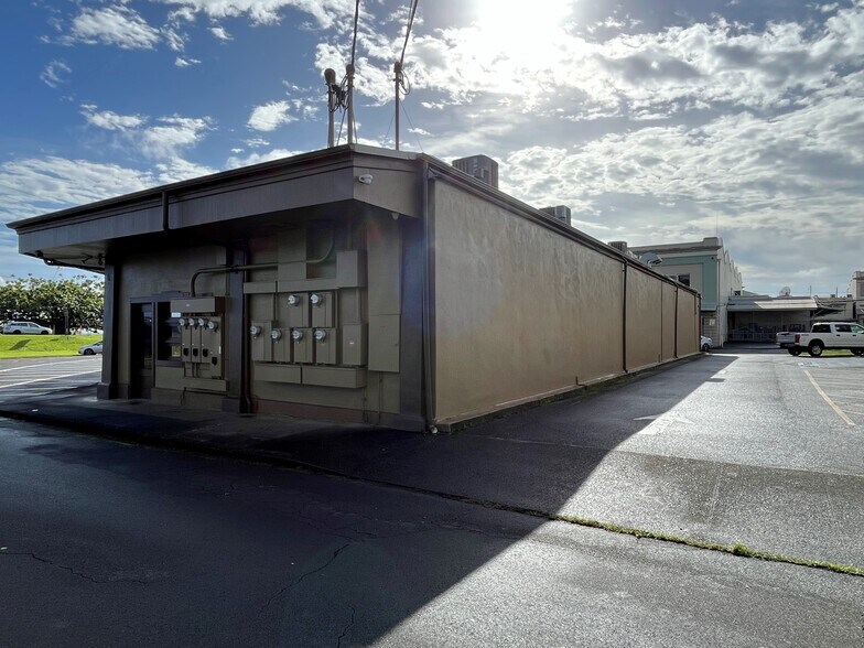 More Photos Of 8 Kamehameha Ave, Hilo Office For Lease