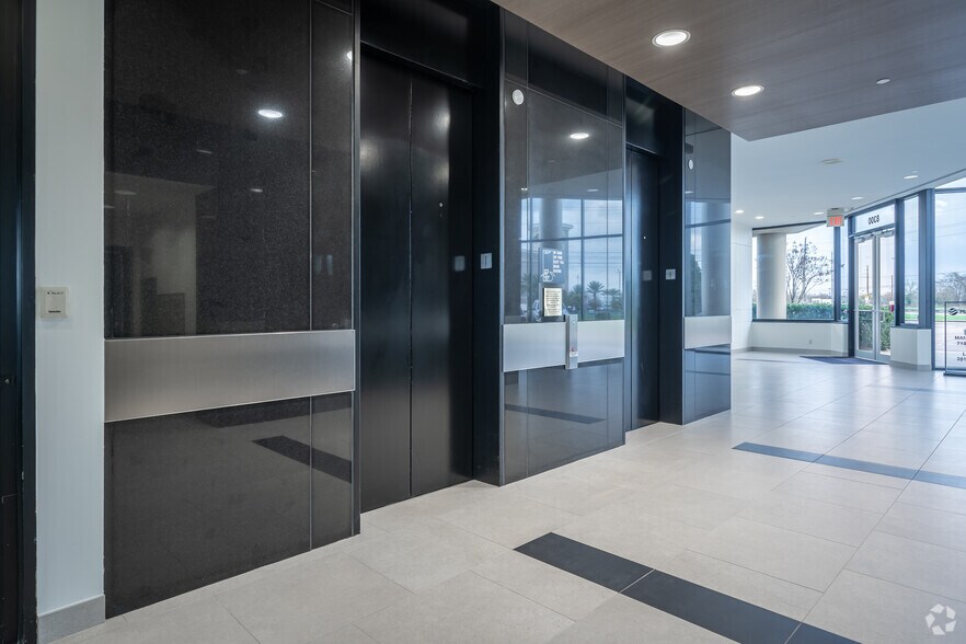 More Photos Of 8300 FM 1960 Rd W, Houston Office For Lease
