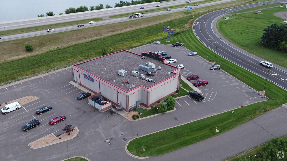 More Photos Of 11166 County Road 37 NE, Albertville Restaurant For Sale