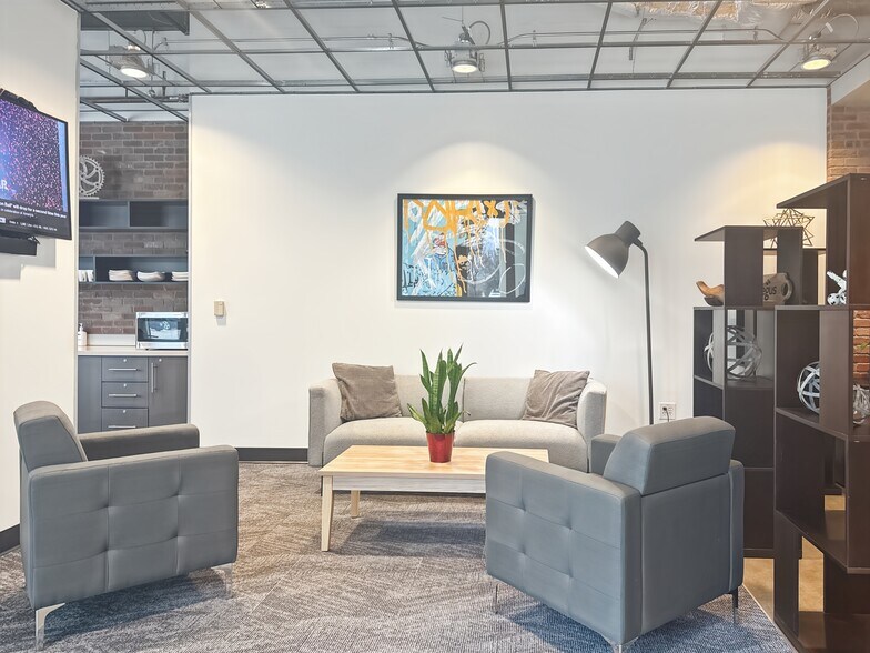 More Photos Of 7460 Warren Pky, Frisco Coworking Space
