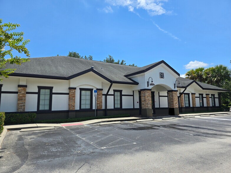 More Photos Of 1350 City View Ctr, Oviedo Medical For Lease