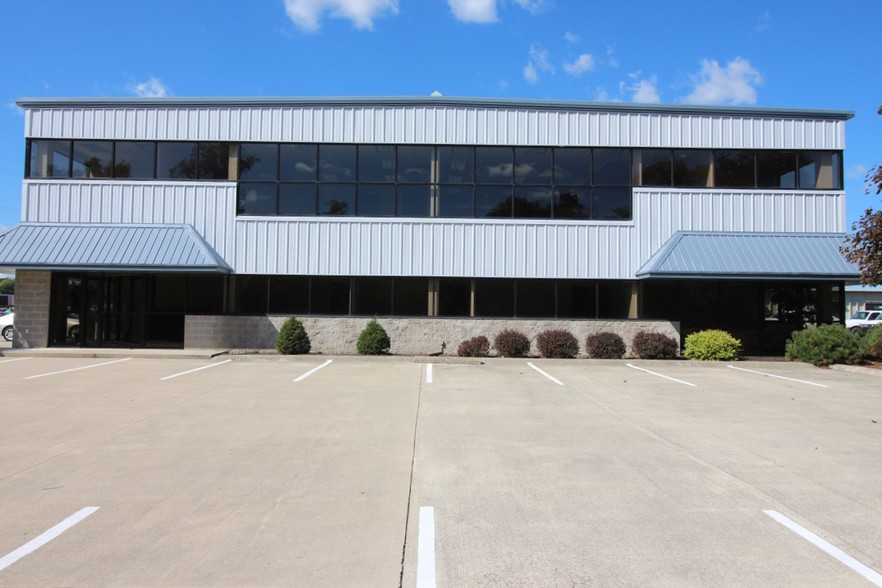 Primary Photo Of 8310 Clinton Park Dr, Fort Wayne Office For Lease