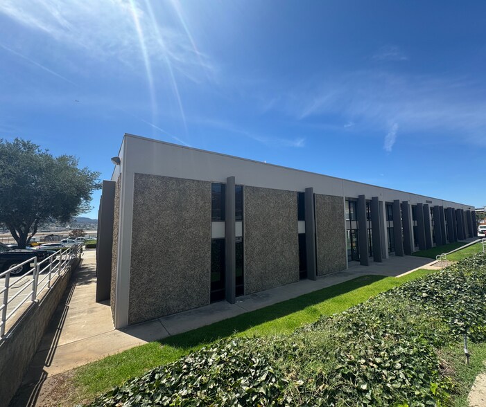 More Photos Of 8400 N Magnolia Ave, Santee Warehouse For Lease