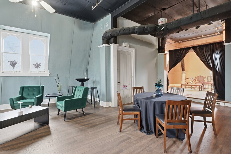More Photos Of 1 E Church St, Fairport Restaurant For Sale