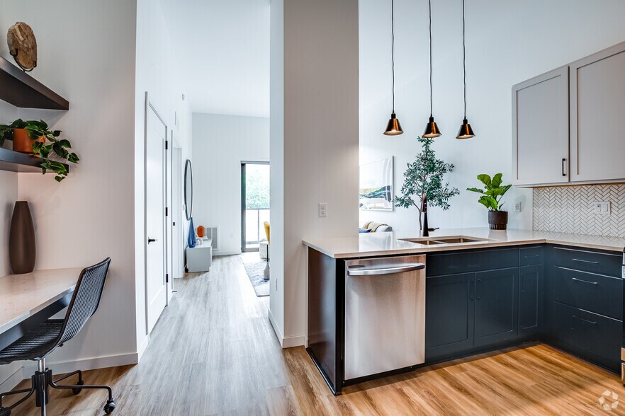 More Photos Of 650 Portland Ave S, Minneapolis Apartments For Lease