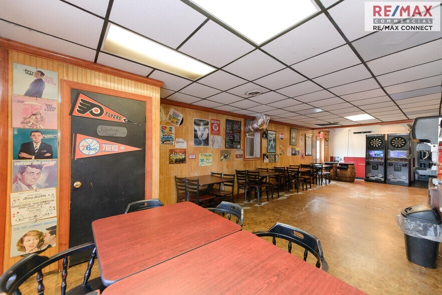More Photos Of 9900 Jefferson Ave, Newport News Restaurant For Sale