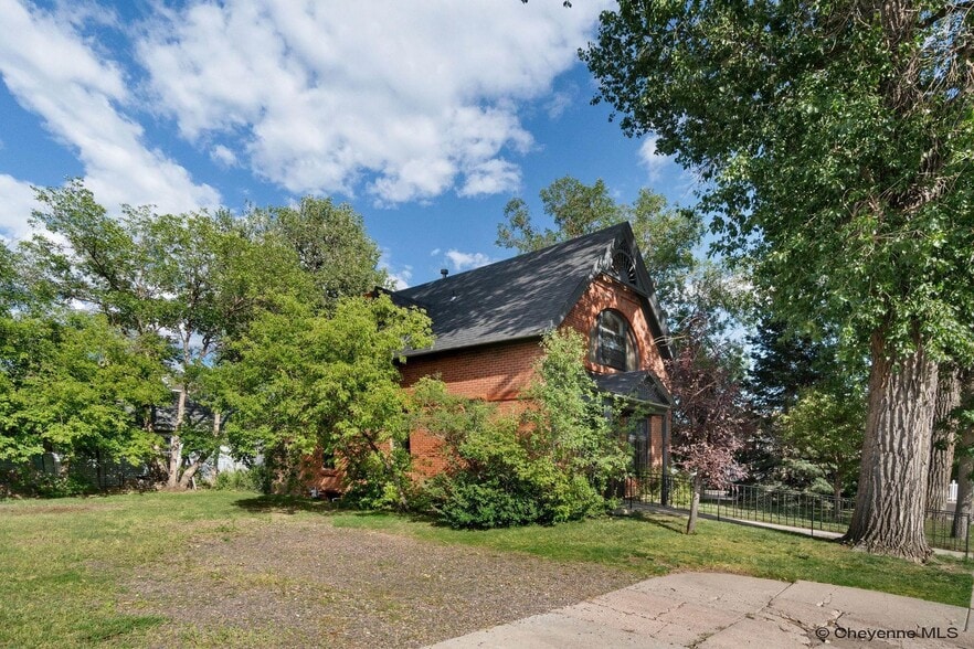 More Photos Of 2103 Evans Ave, Cheyenne Office For Lease