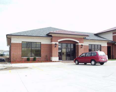 More Photos Of 230-262 NE Tudor Rd, Lee's Summit Medical For Sale