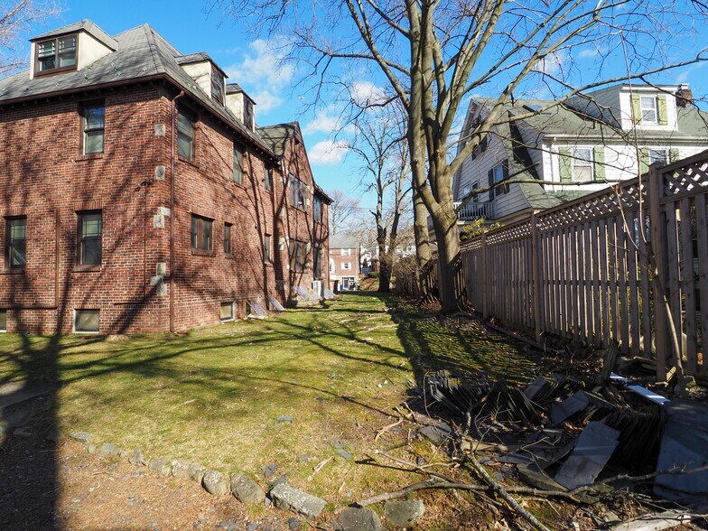 More Photos Of 78 Hart Blvd, Staten Island Rehabilitation Center For Lease