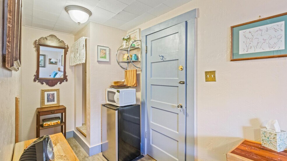 More Photos Of 295 N Main St, Glendale Hospitality For Sale