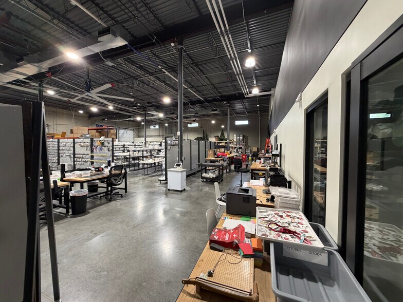 More Photos Of 801 Haines Dr, Liberty Warehouse For Lease