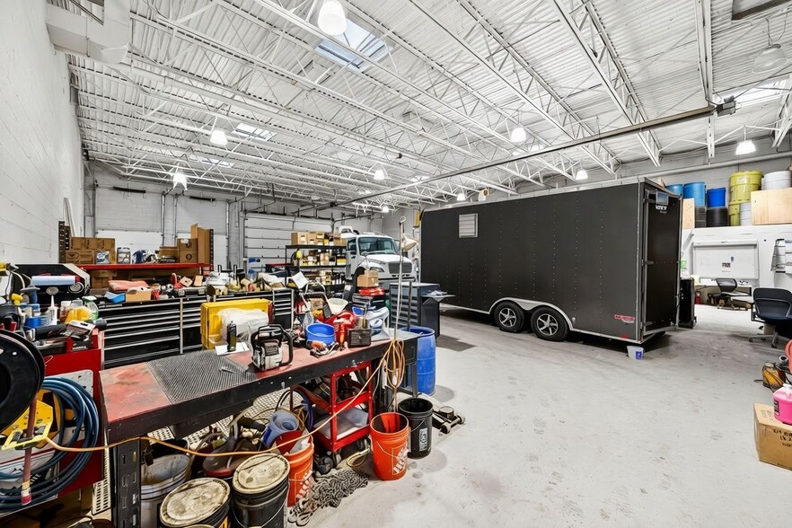 More Photos Of 1333 Research Rd, Gahanna Manufacturing For Sale