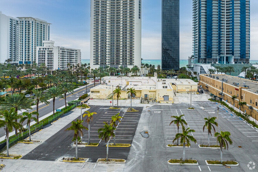 More Photos Of 17140 Collins Ave, Sunny Isles Beach Unknown For Lease