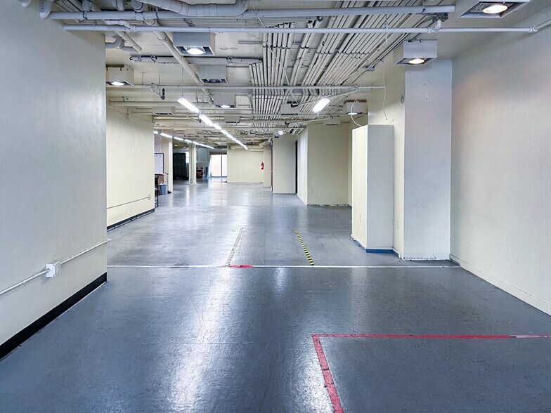 More Photos Of 1812 Polk St, San Francisco Storefront Retail Office For Sale