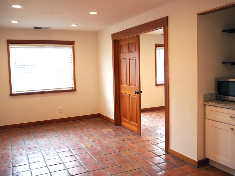 More Photos Of 445 2nd St W, Sonoma Office For Lease