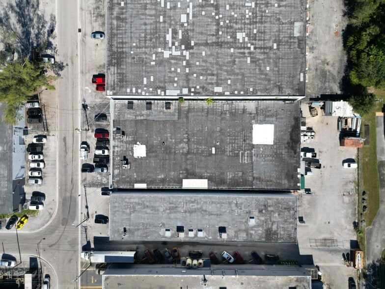 More Photos Of 7555-7575 W 2nd Ct, Hialeah Warehouse For Sale